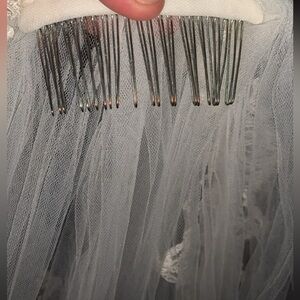 Elegant Silver Hair Comb with White Veil